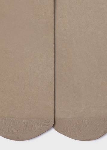 Καλσον λεπτο χρωμα δερματος